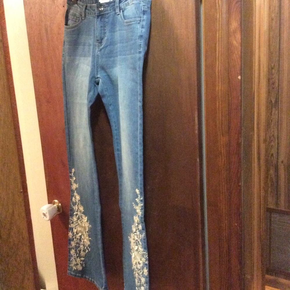 flare-legged hippie jeans ✌🏻💙🌸